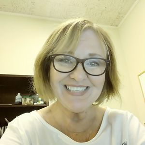 Meet your Posher, Debbie